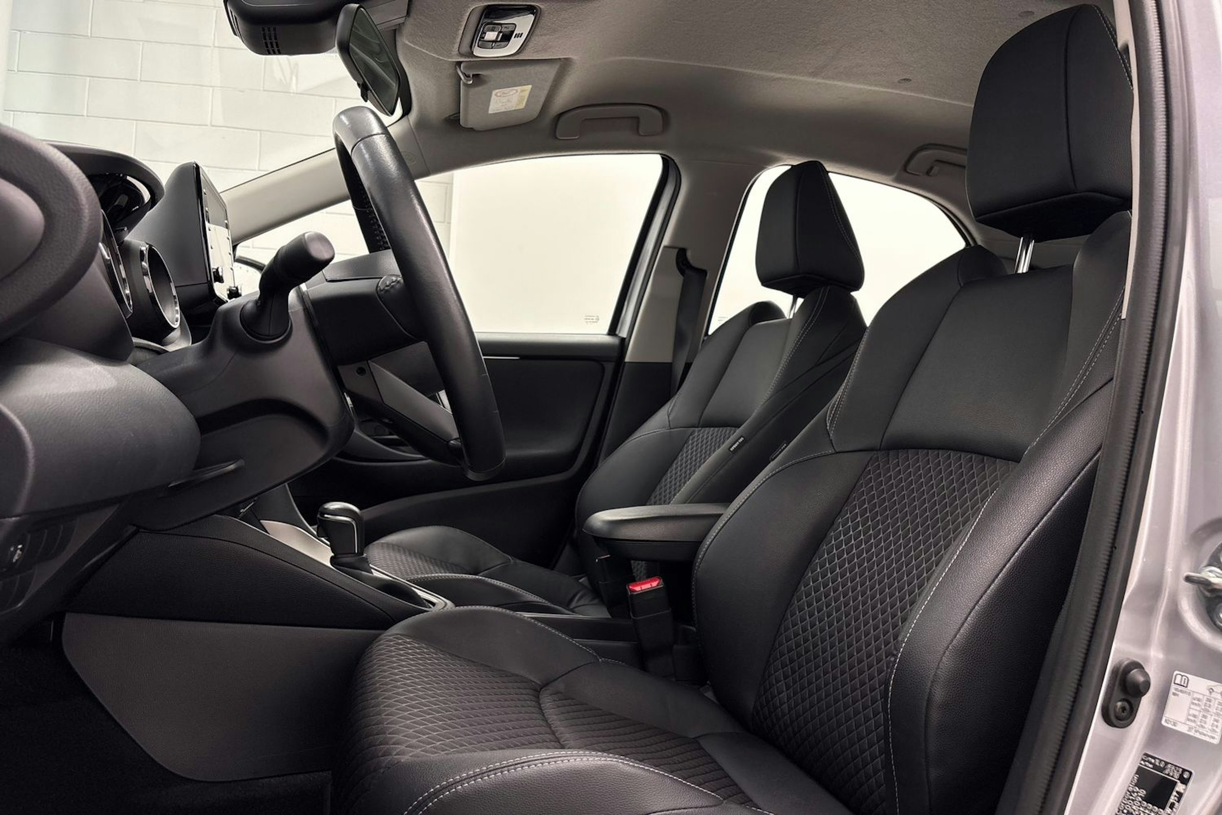hopea Mazda Mazda2 Hybrid 2023 kuva 14.