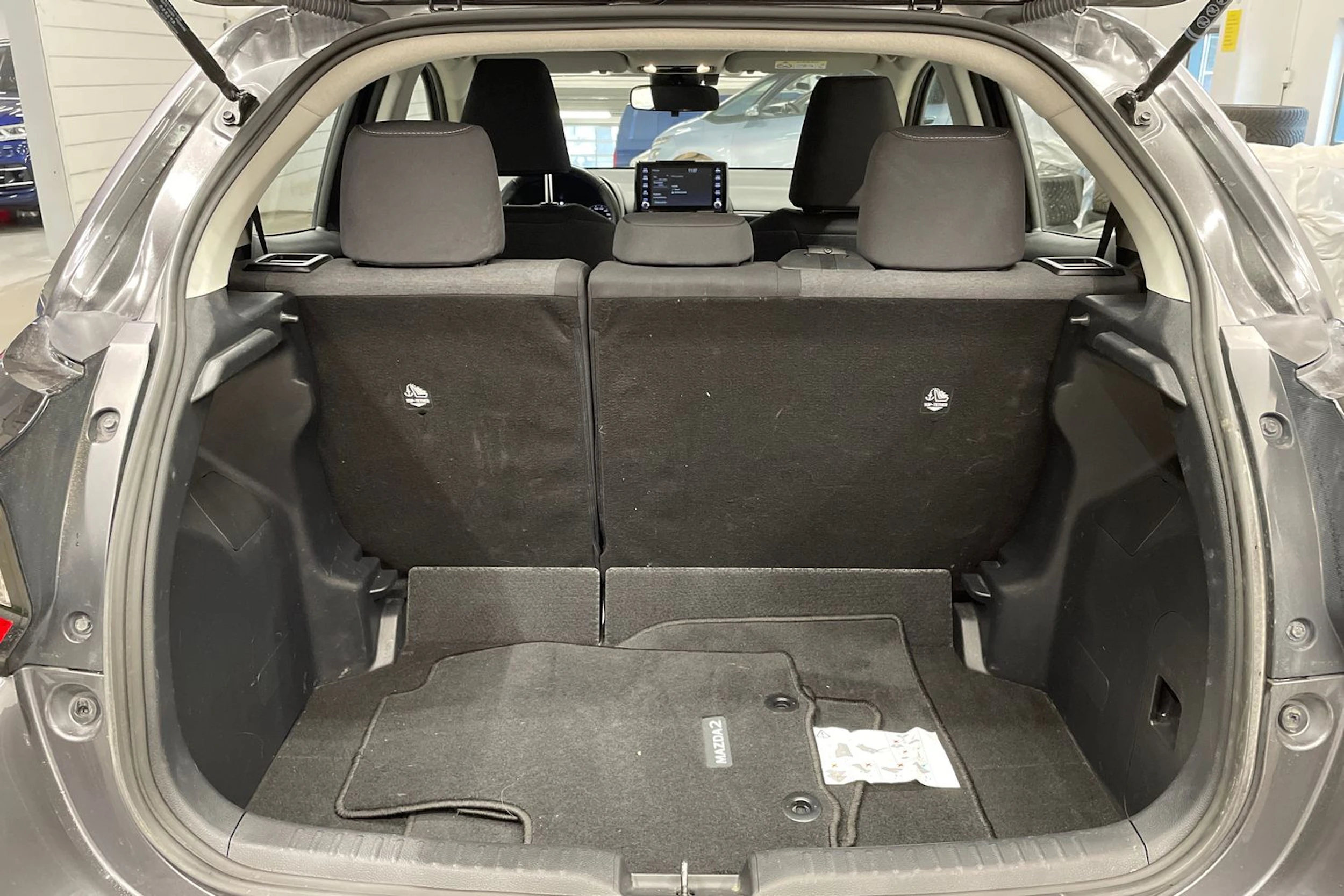 Harmaa Mazda MAZDA2 HYBRID 2023 kuva 16.