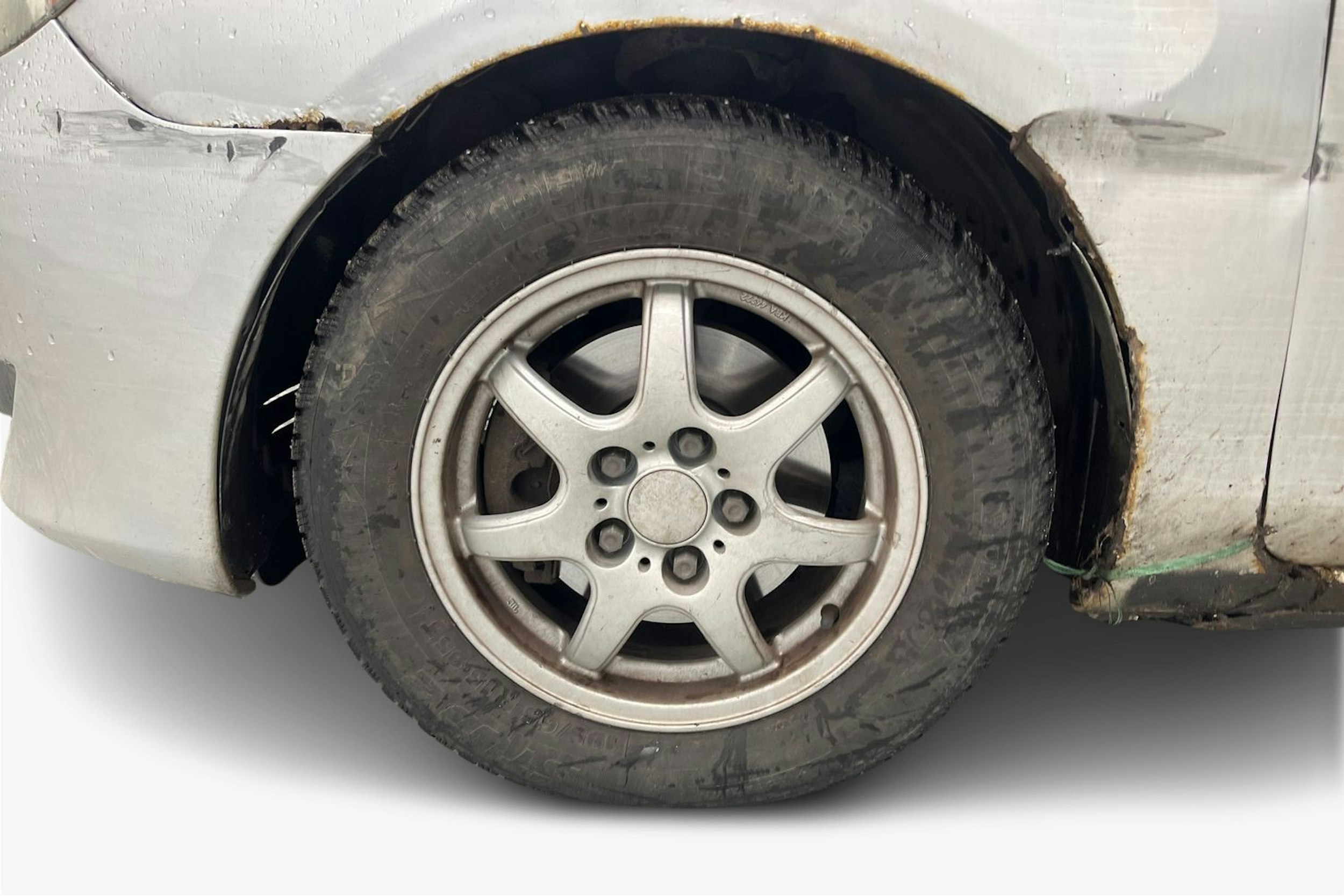 Harmaa Mazda 3 2004 kuva 9.