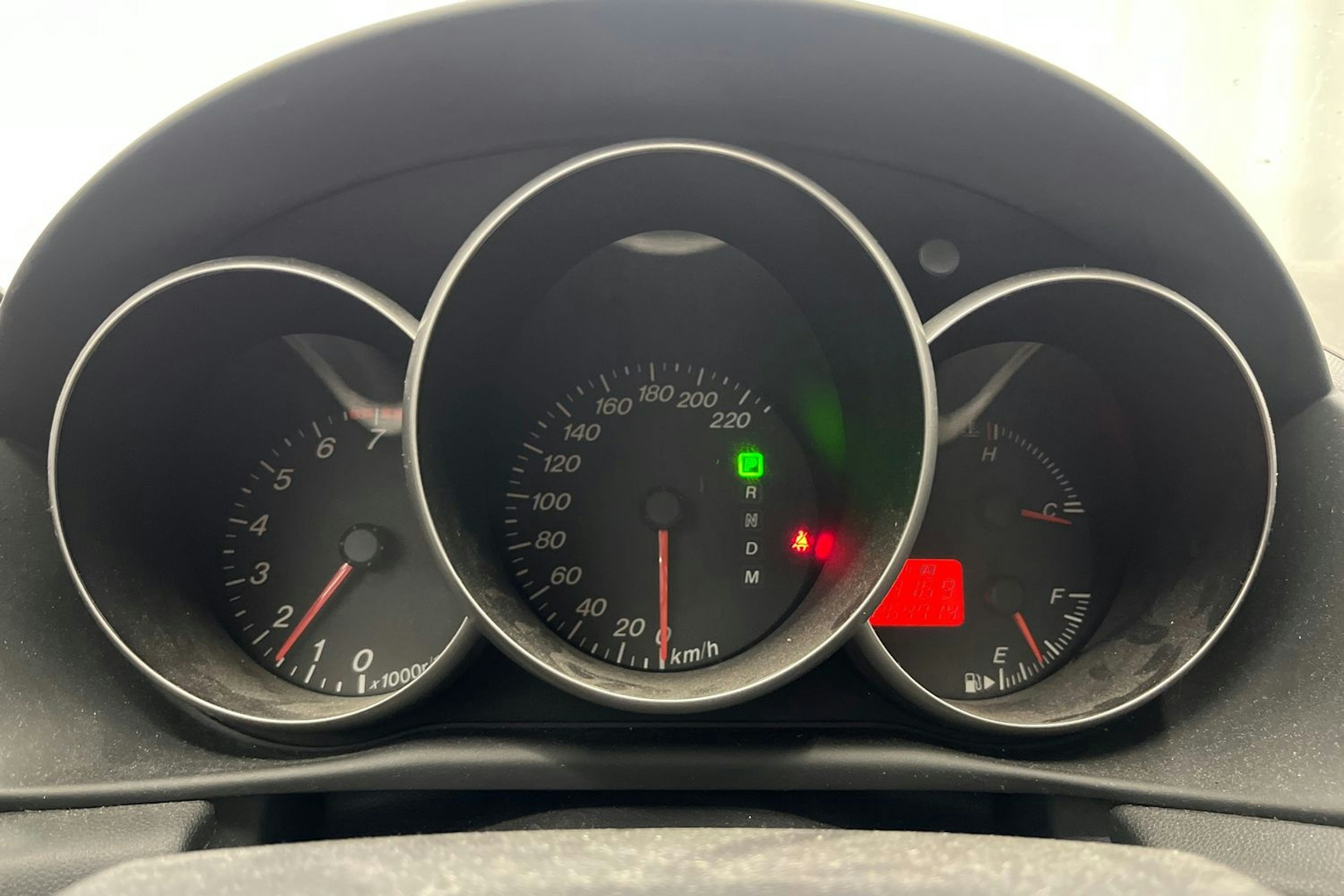 Harmaa Mazda 3 2004 kuva 15.