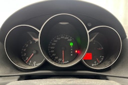 Harmaa Mazda 3 2004 kuva 15.