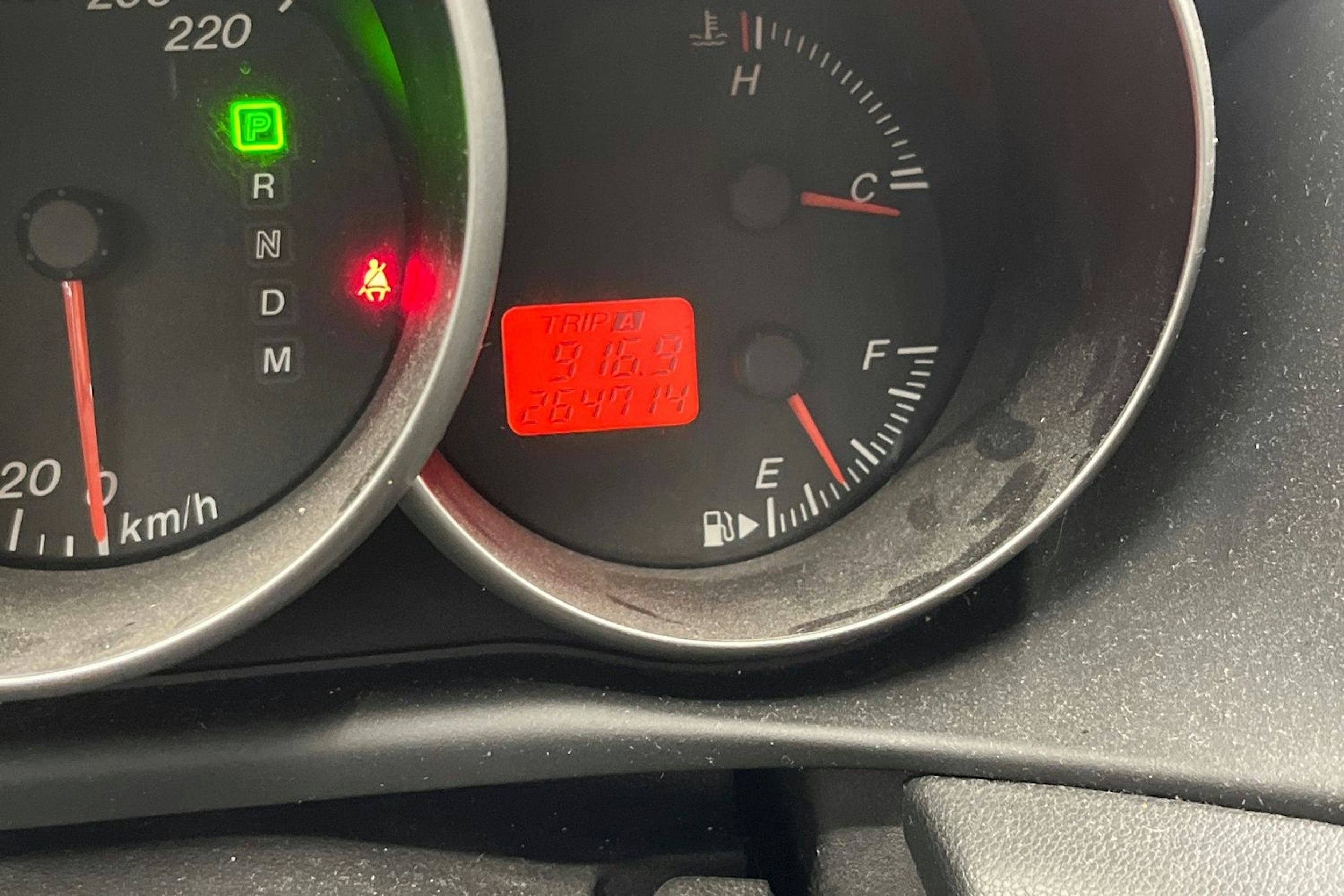 Harmaa Mazda 3 2004 kuva 16.