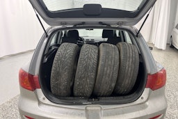 Harmaa Mazda 3 2004 kuva 22.