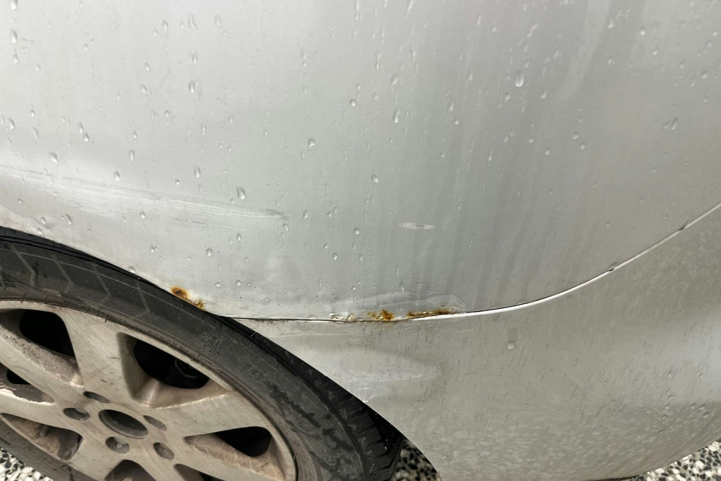 Harmaa Mazda 3 2004 kuva 26.