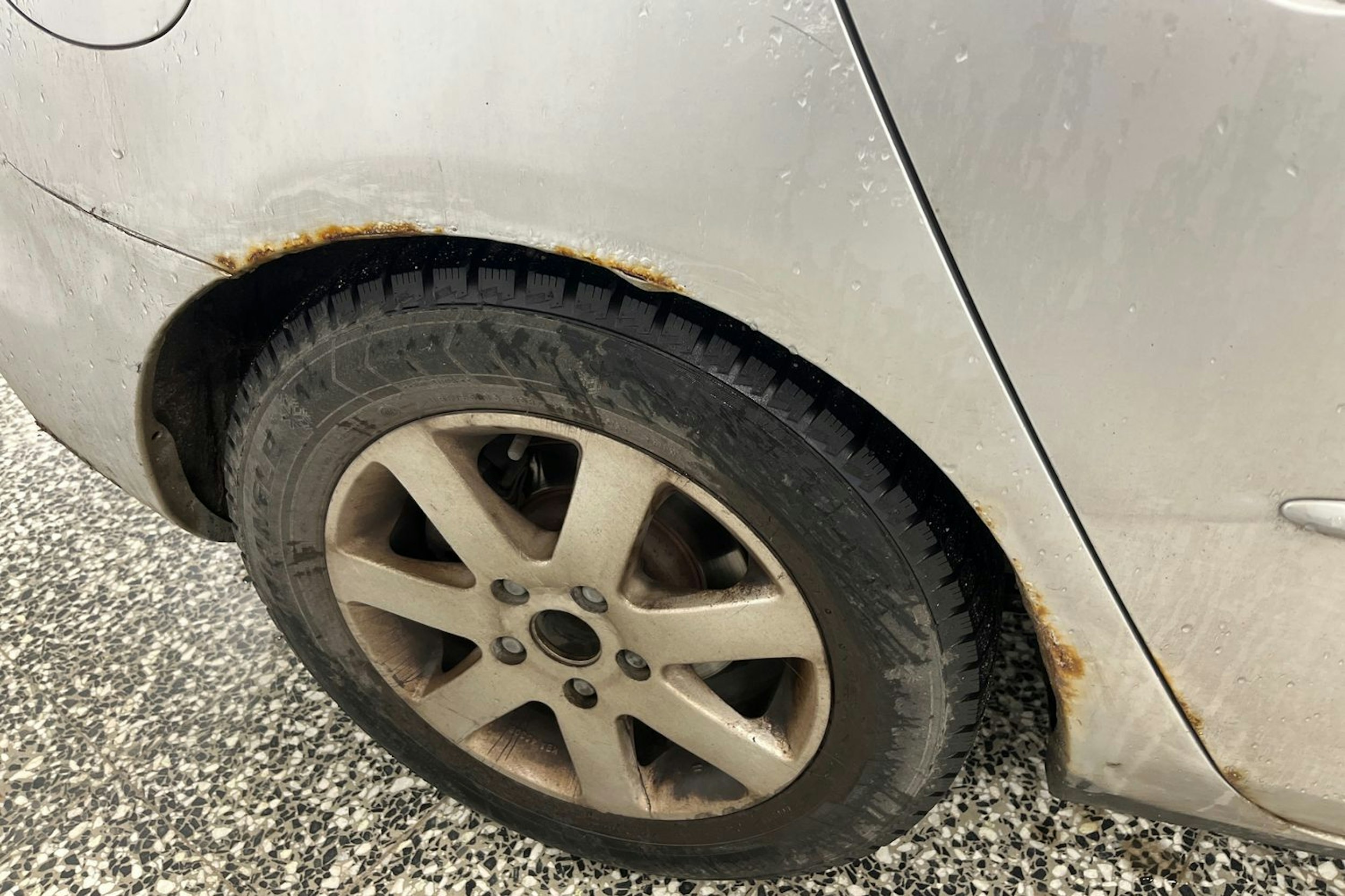 Harmaa Mazda 3 2004 kuva 31.