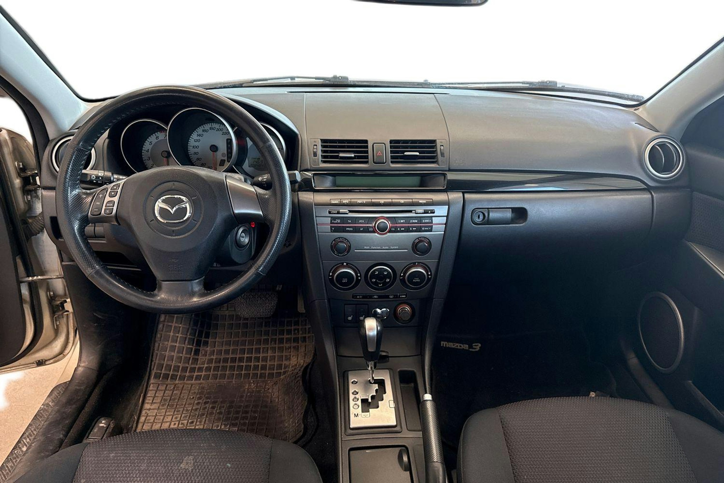 Ruskea (beige) Mazda 3 2008 kuva 9.