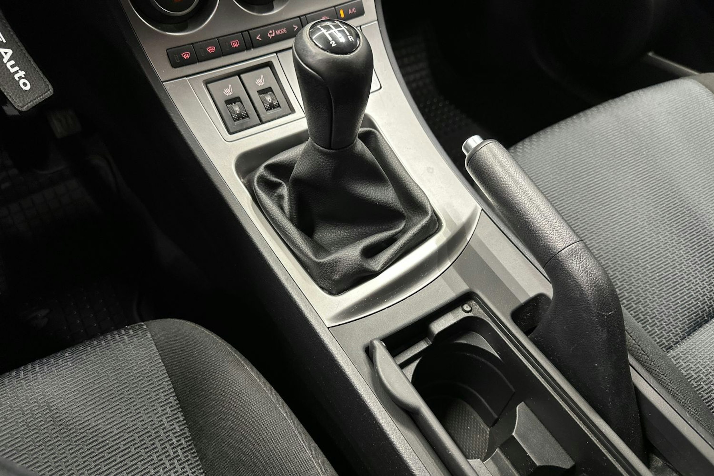 harmaa Mazda 3 2009 kuva 20.