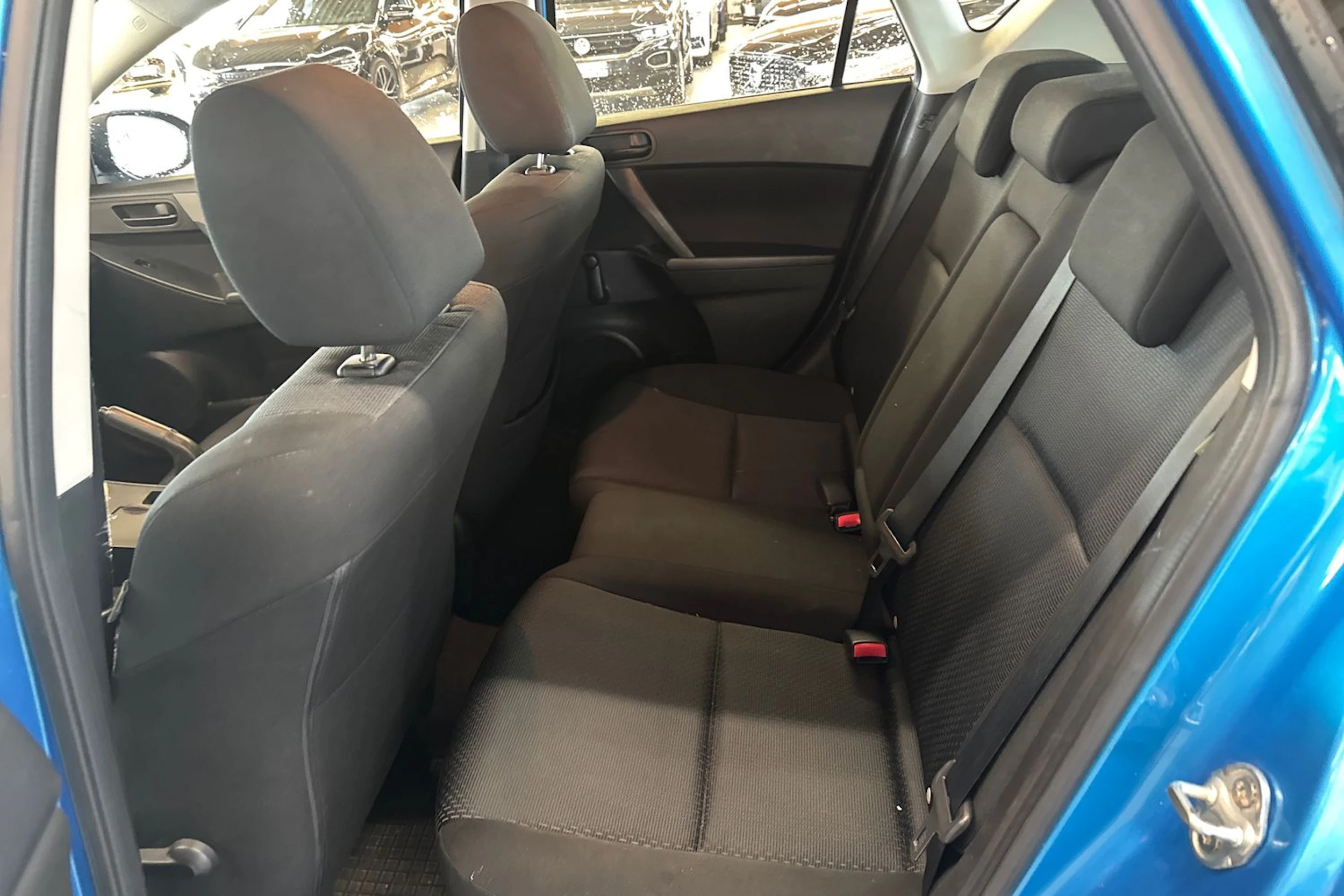 sininen Mazda 3 2009 kuva 4.