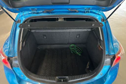 sininen Mazda 3 2009 kuva 5.