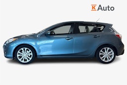 sininen Mazda 3 2011 kuva 6.