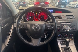 sininen Mazda 3 2011 kuva 14.