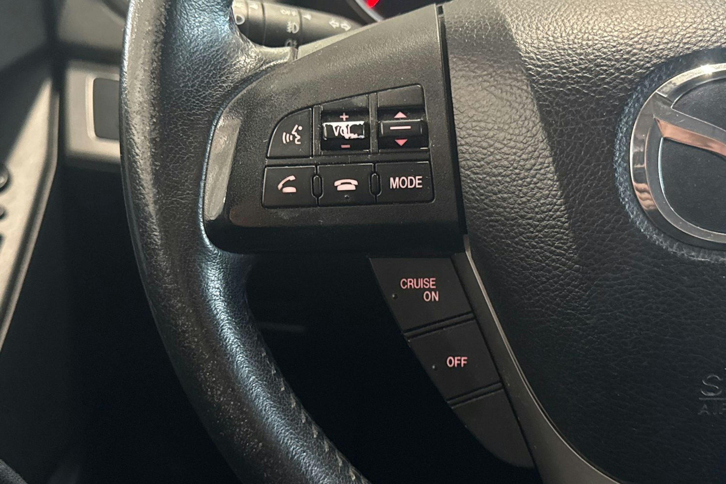 sininen Mazda 3 2011 kuva 15.