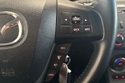 sininen Mazda 3 2011 kuva 16.