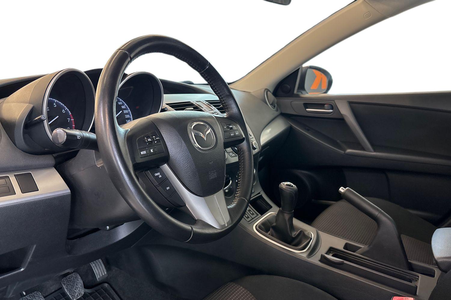 Mazda 3 Sedan 1,6 Dynamic 5MT 4ov AA2 2013, kuva 6/20