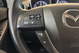 valkoinen Mazda 3 2013 kuva 13.