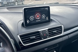 Musta Mazda 3 2014 kuva 14.