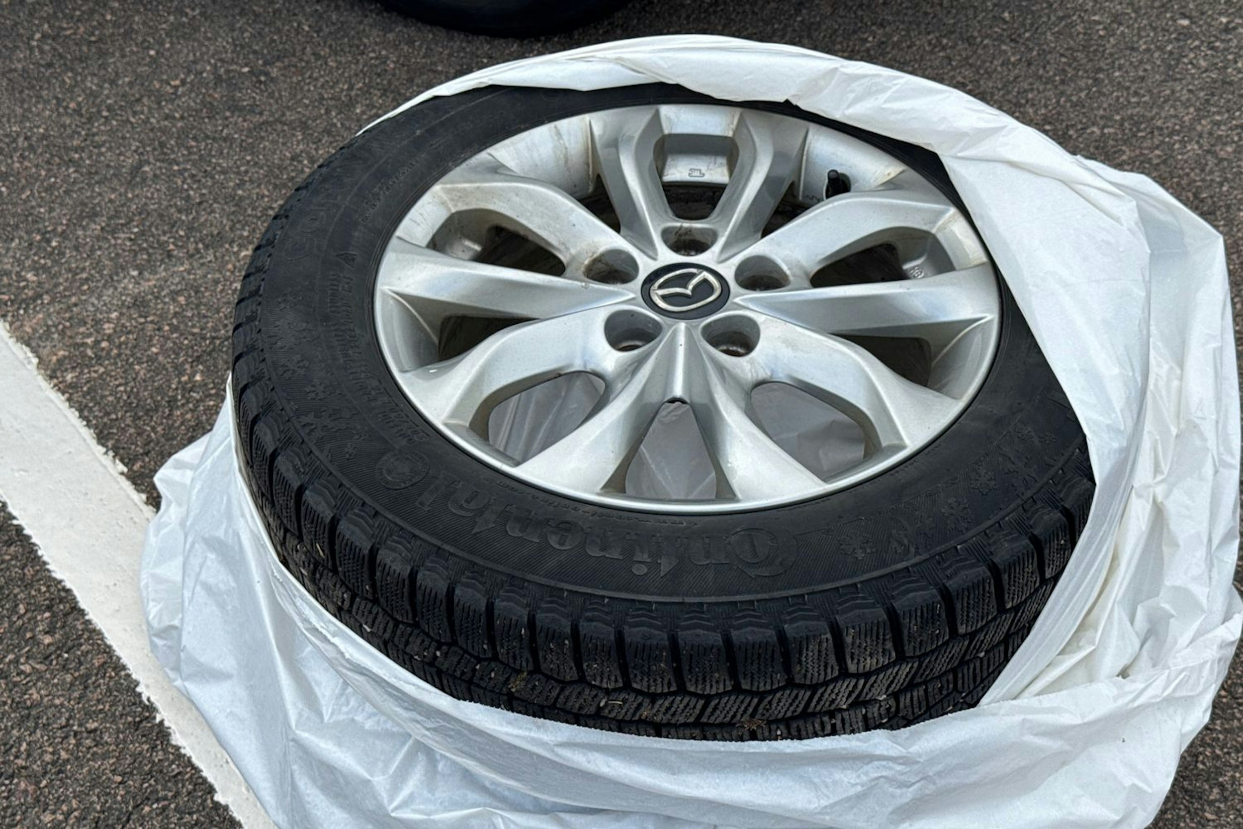 Musta Mazda 3 2014 kuva 20.