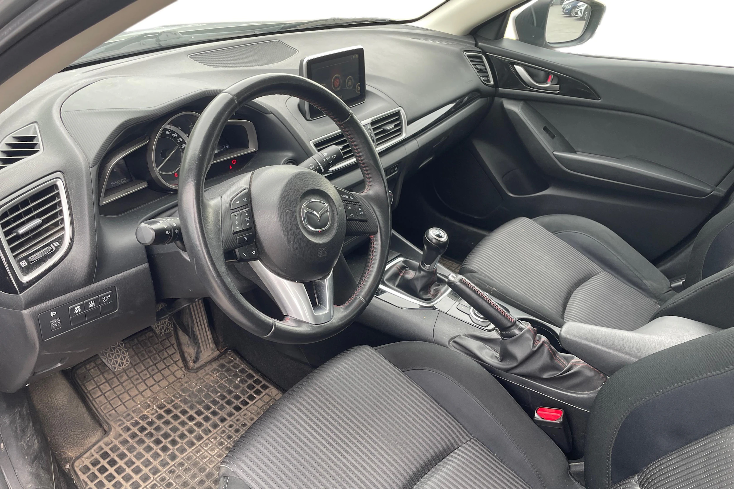 harmaa Mazda 3 2014 kuva 3.