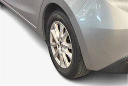 harmaa Mazda 3 2014 kuva 9.