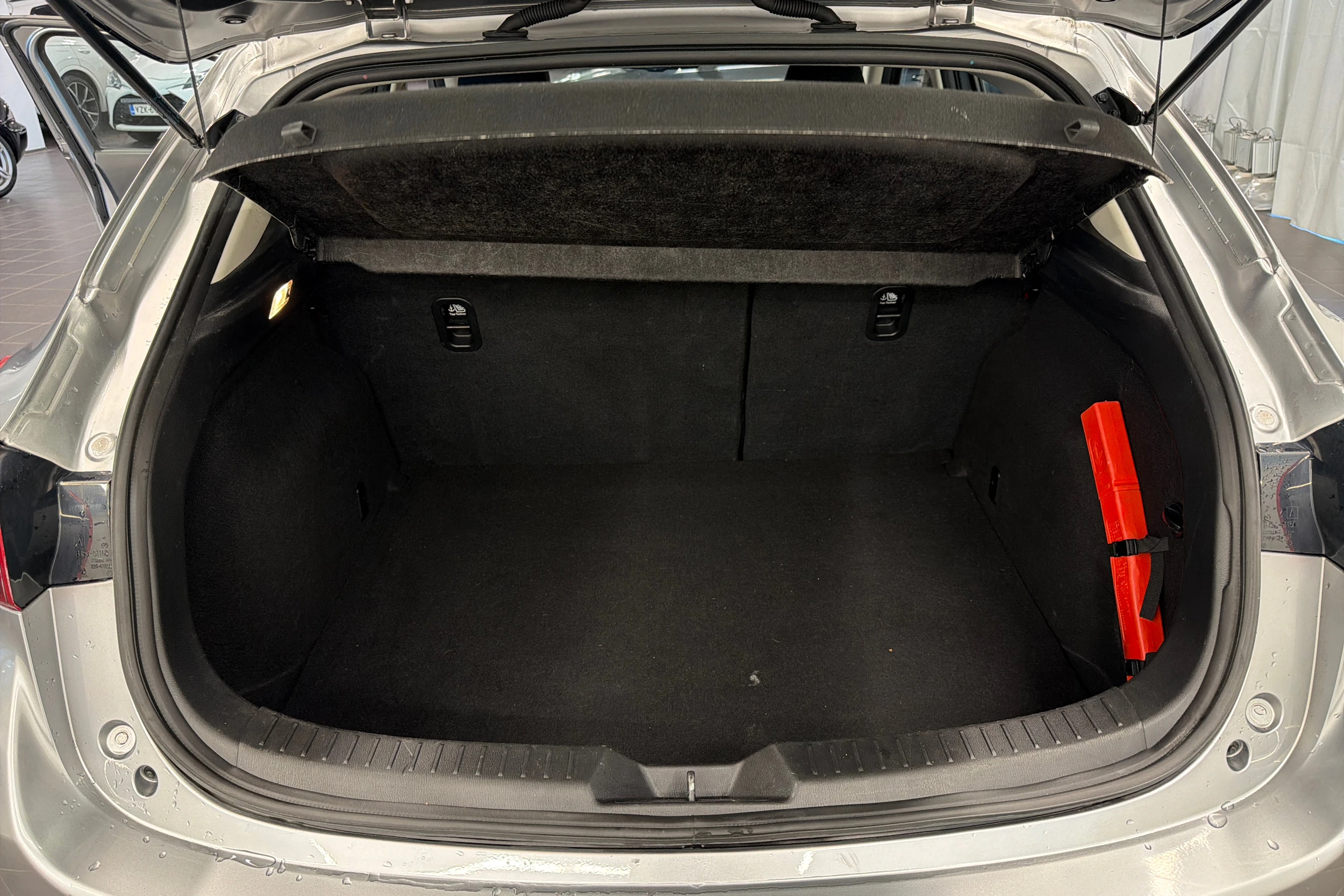 harmaa Mazda 3 2014 kuva 12.