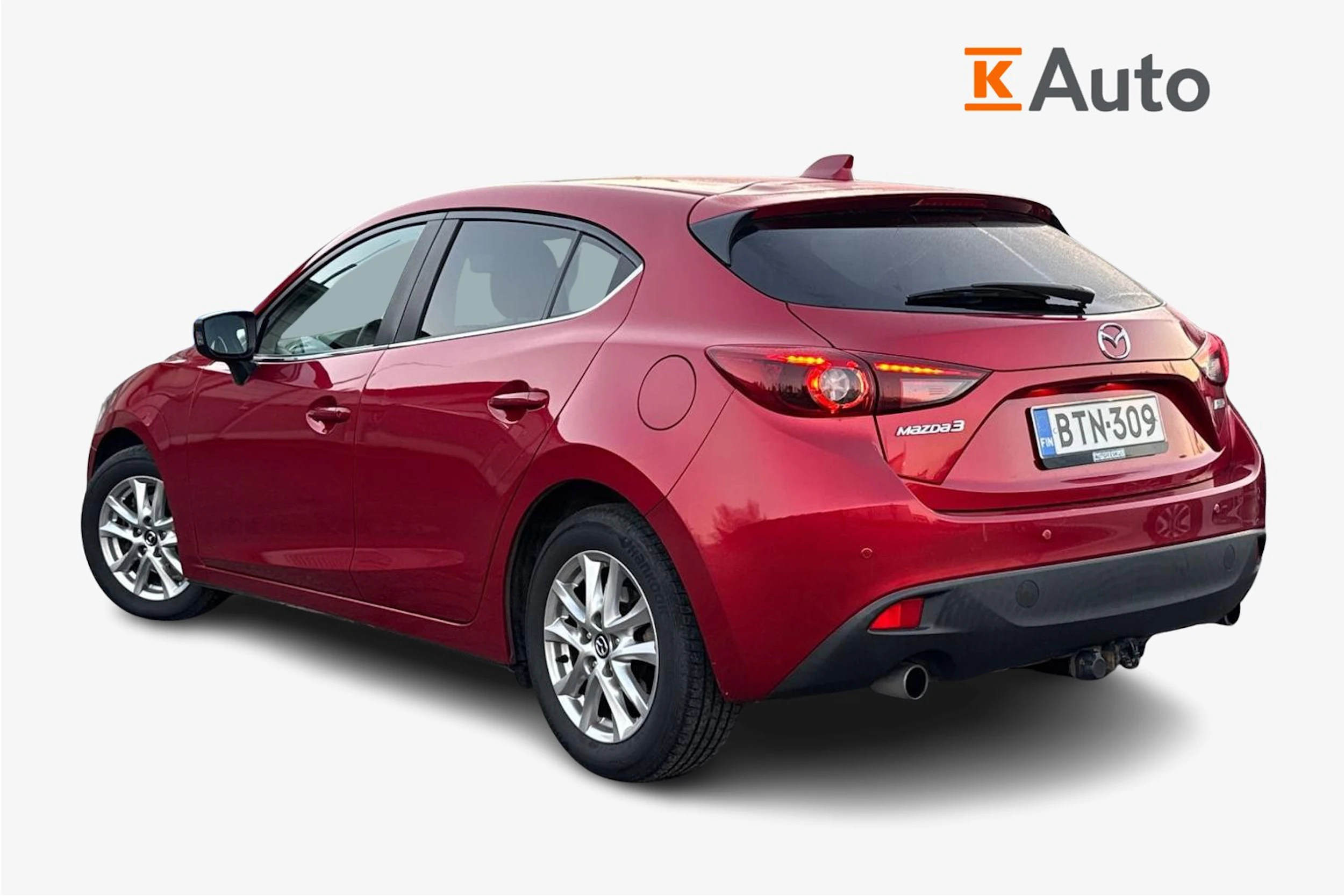 punainen Mazda 3 2015 kuva 2.
