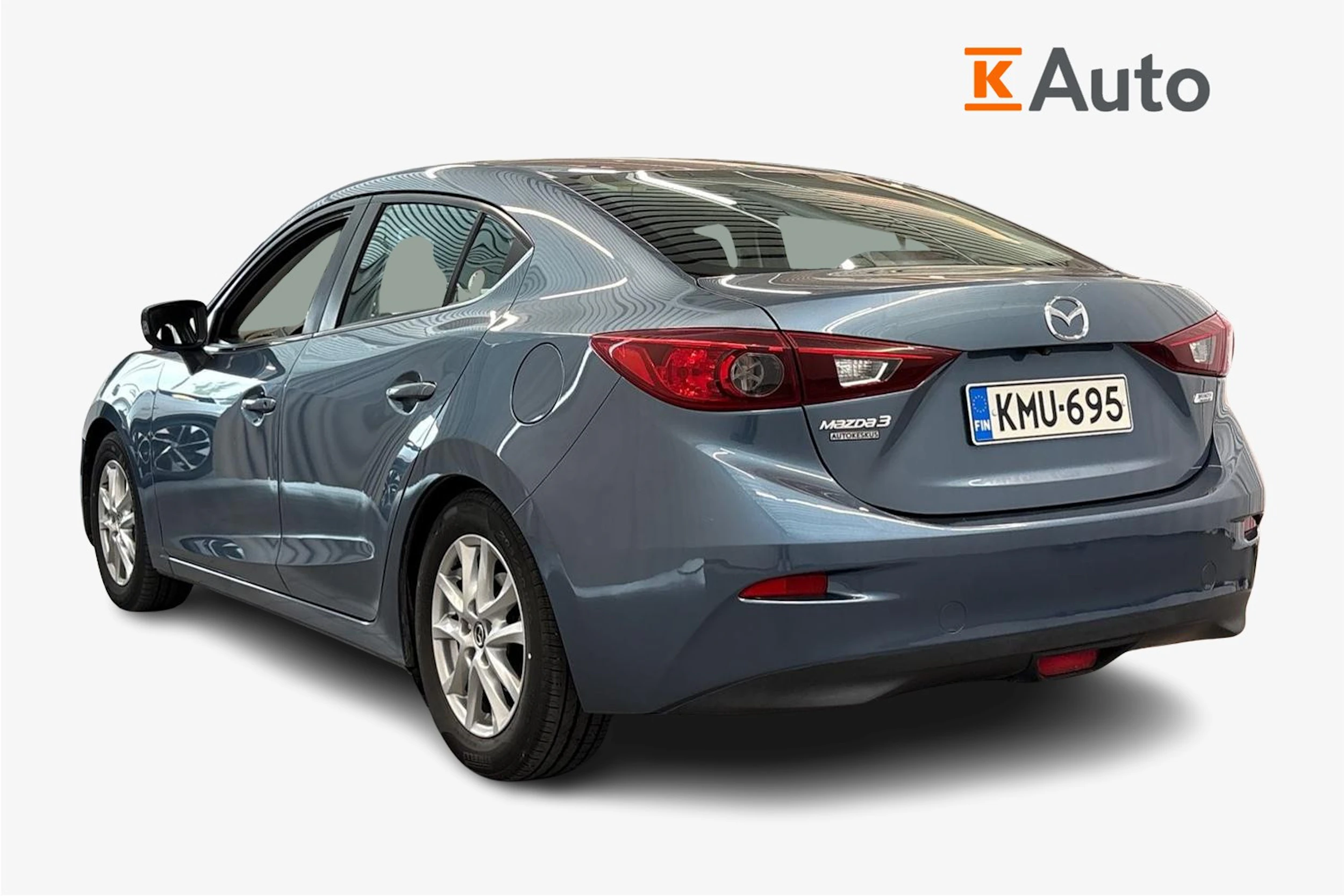 sininen Mazda 3 2015 kuva 2.
