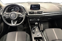 harmaa Mazda 3 2017 kuva 9.