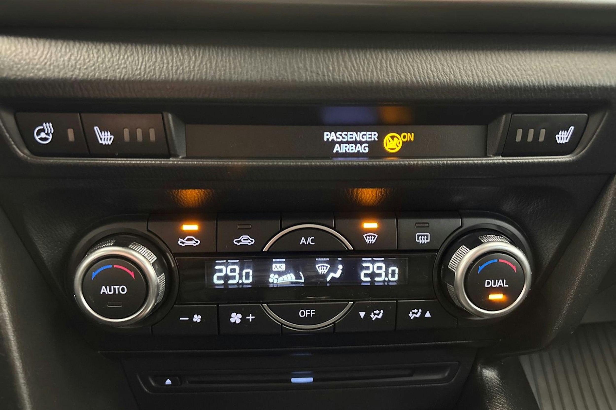 harmaa Mazda 3 2017 kuva 22.