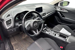 punainen Mazda 3 2017 kuva 3.