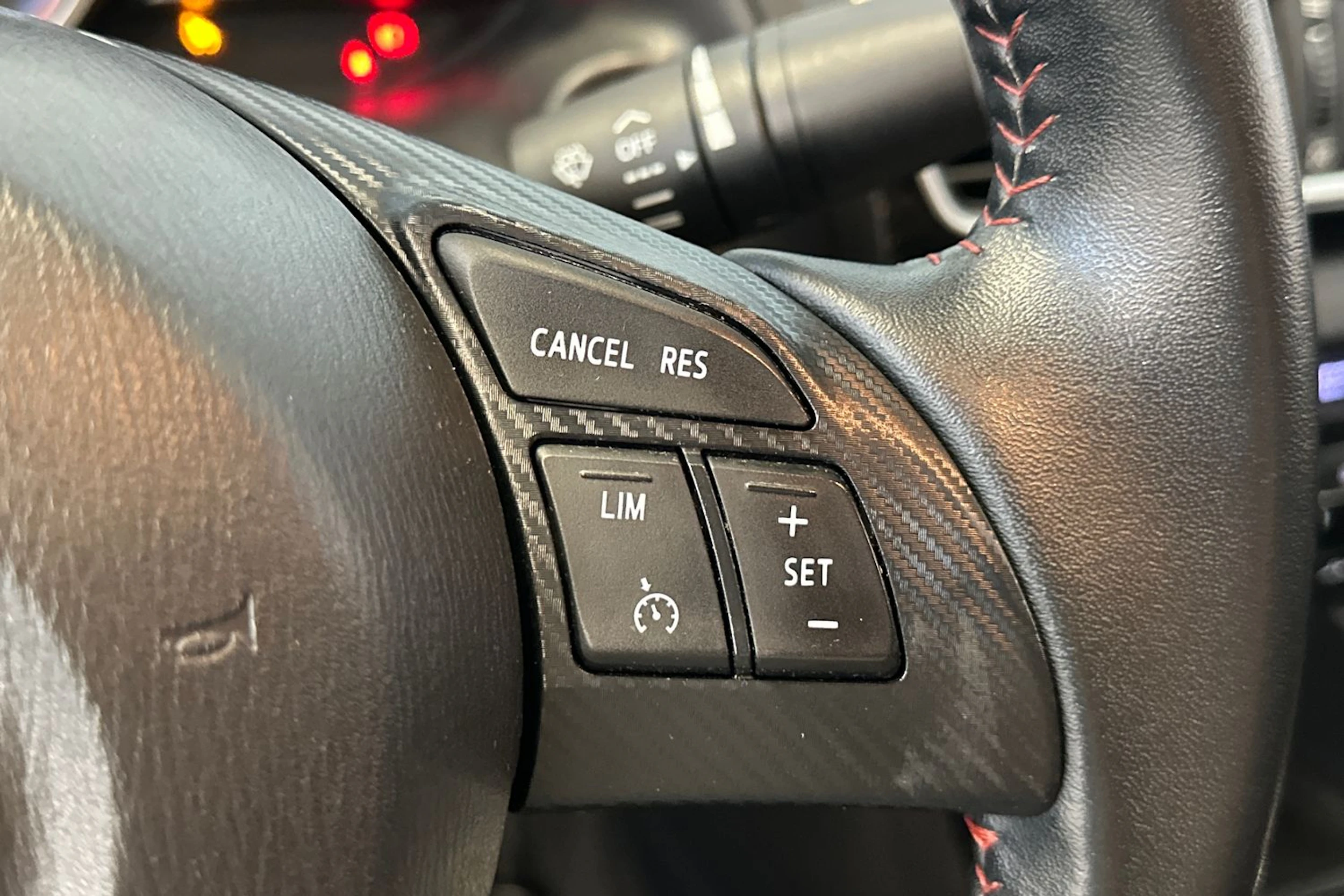 met. harmaa Mazda 3 2017 kuva 18.