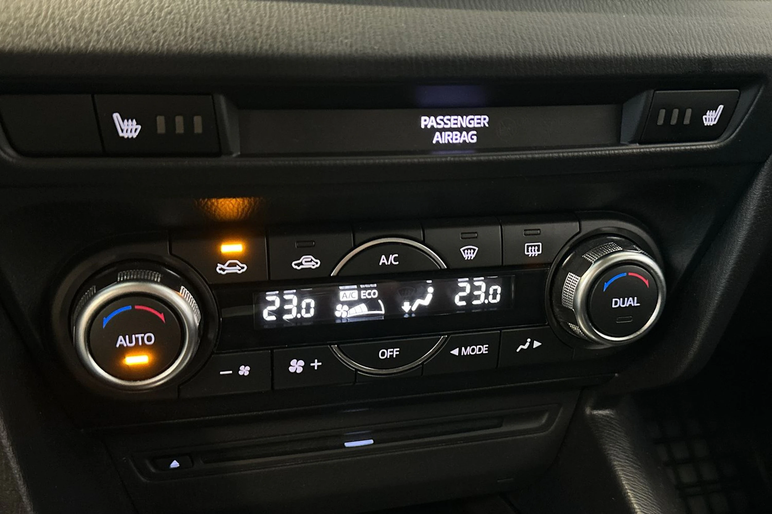 met. harmaa Mazda 3 2017 kuva 21.