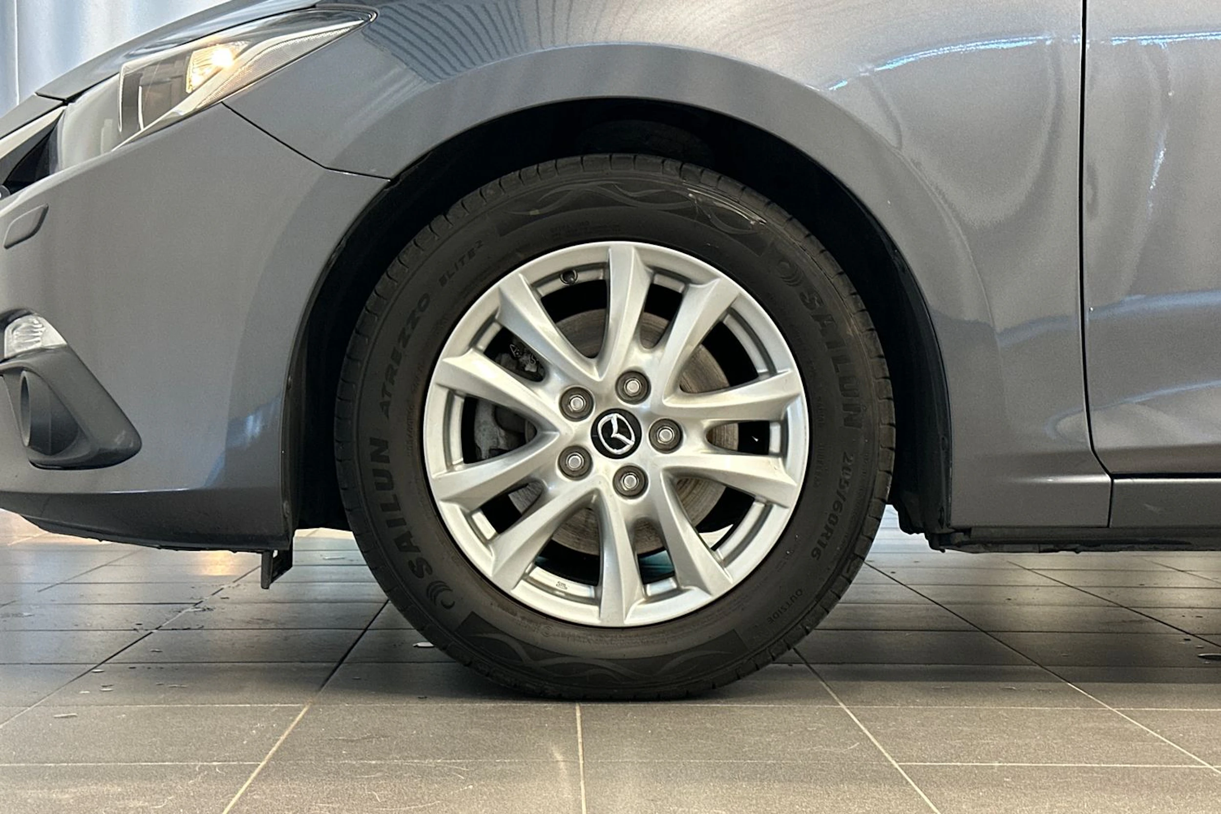 met. harmaa Mazda 3 2017 kuva 25.