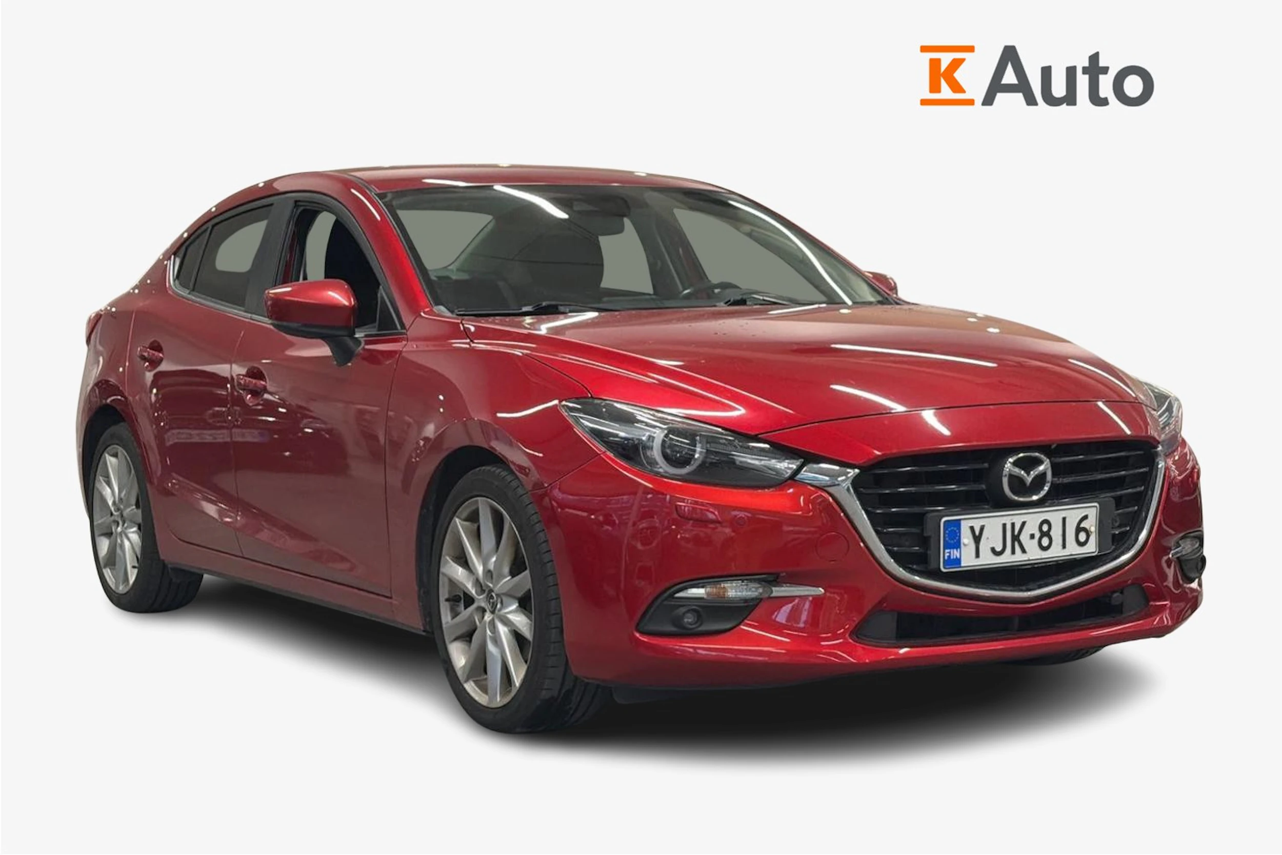 Punainen Mazda 3 2017 kuva 1.