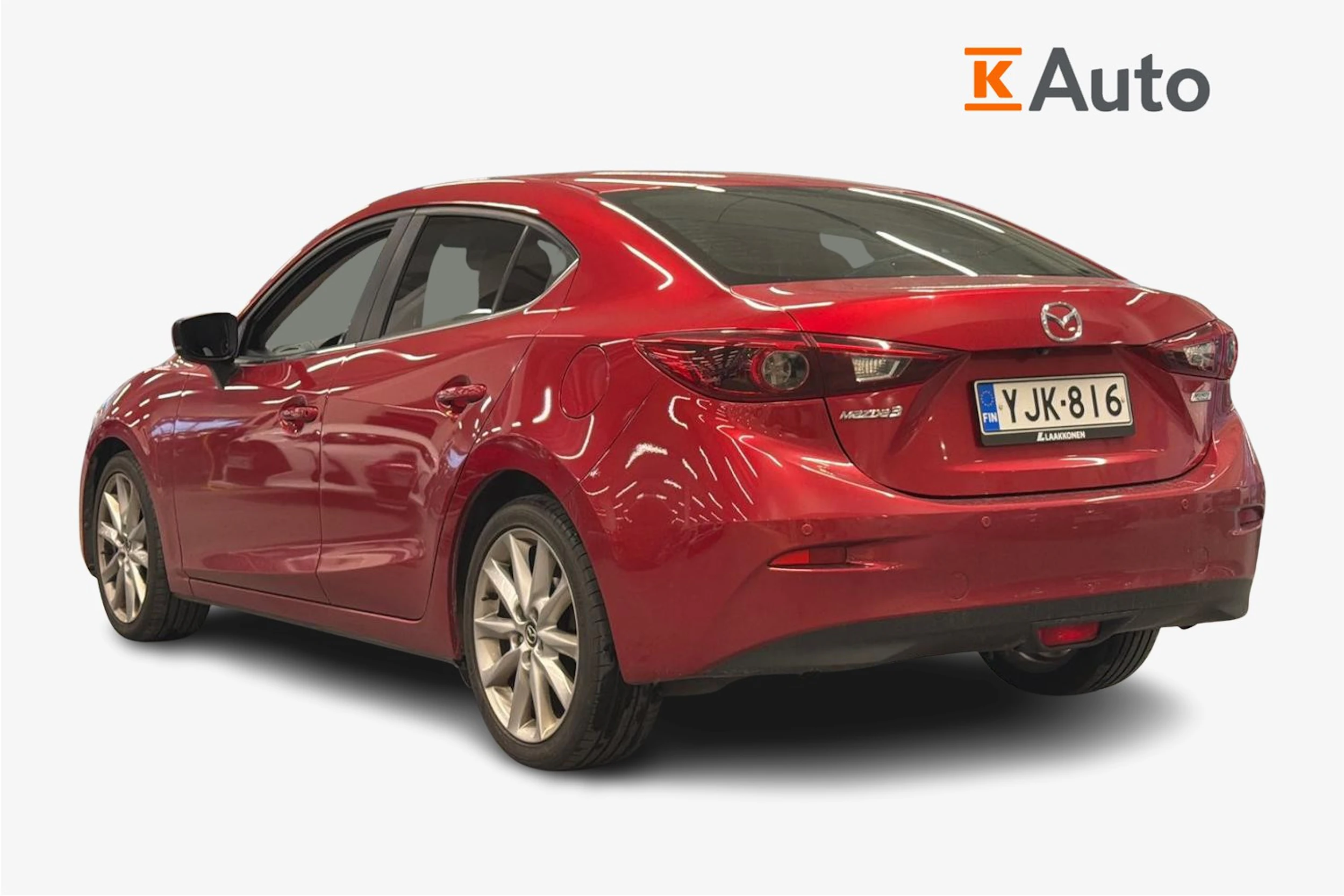 Punainen Mazda 3 2017 kuva 2.
