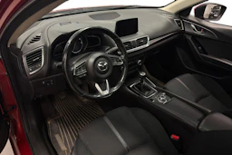 Punainen Mazda 3 2017 kuva 3.