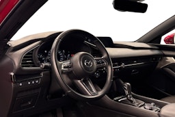 punainen Mazda 3 2019 kuva 3.