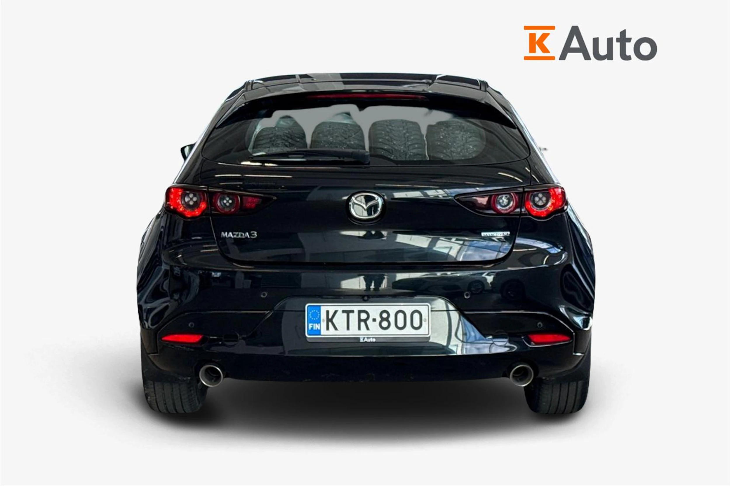 Musta Mazda 3 2020 kuva 4.