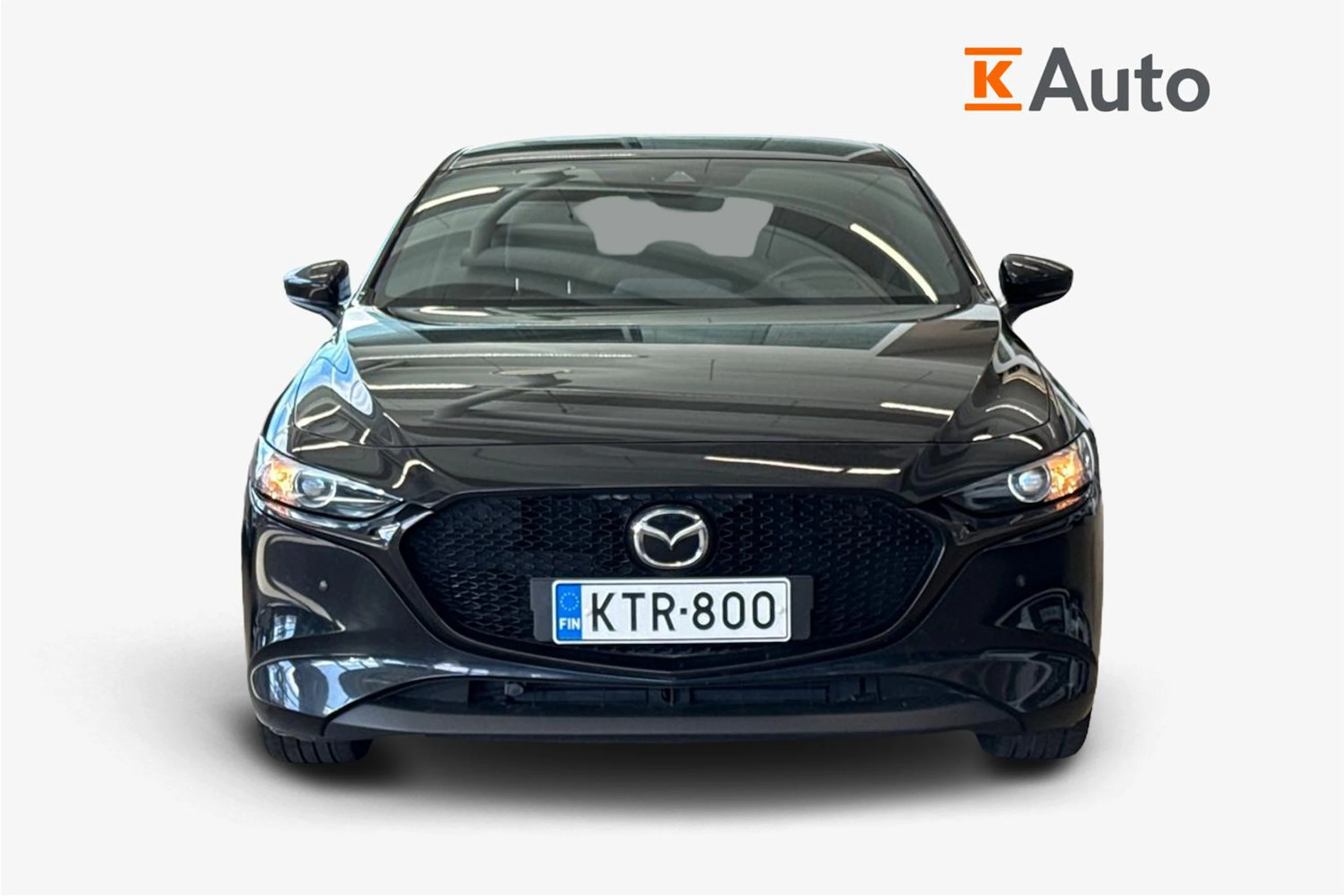 Musta Mazda 3 2020 kuva 5.