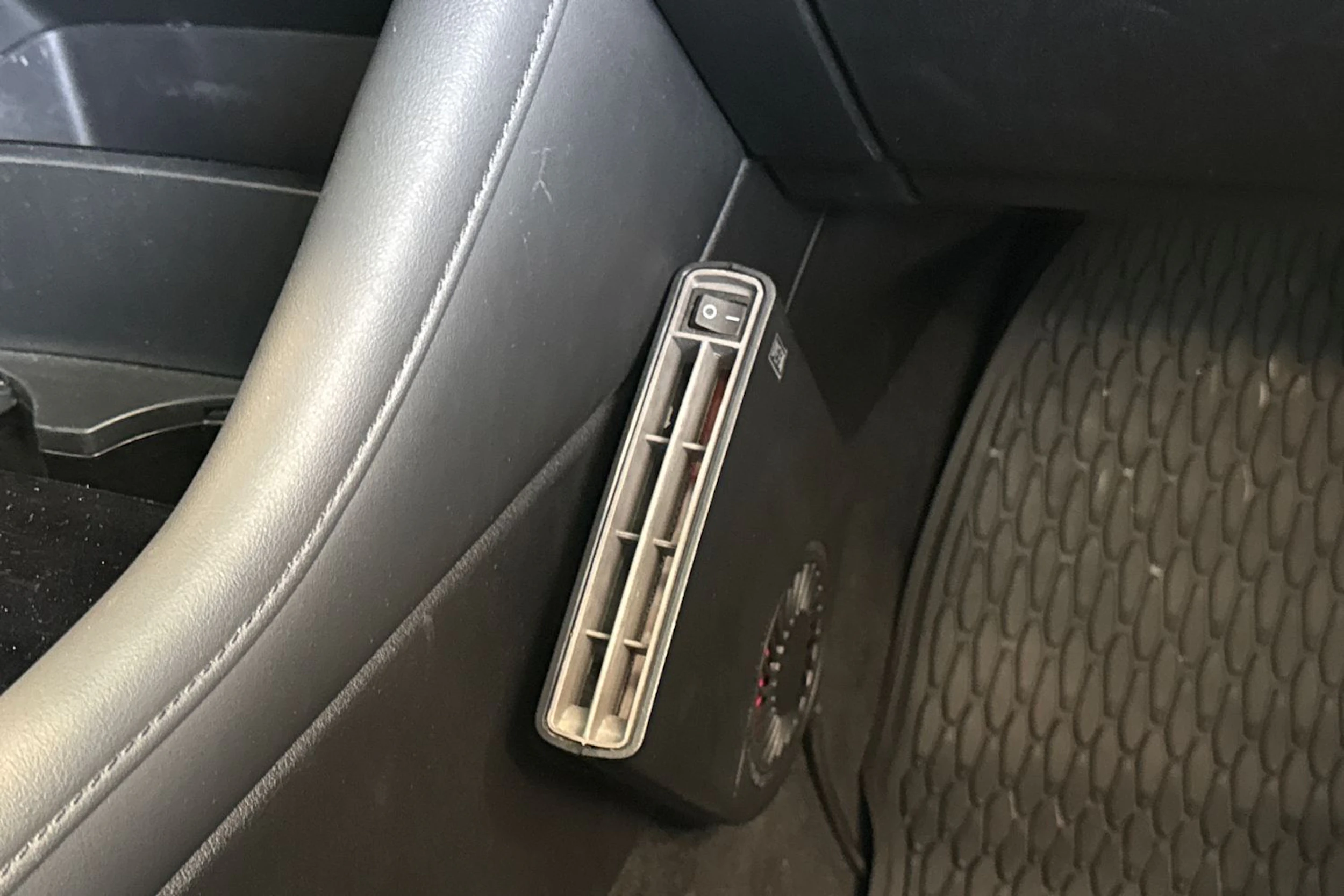 Musta Mazda 3 2020 kuva 34.