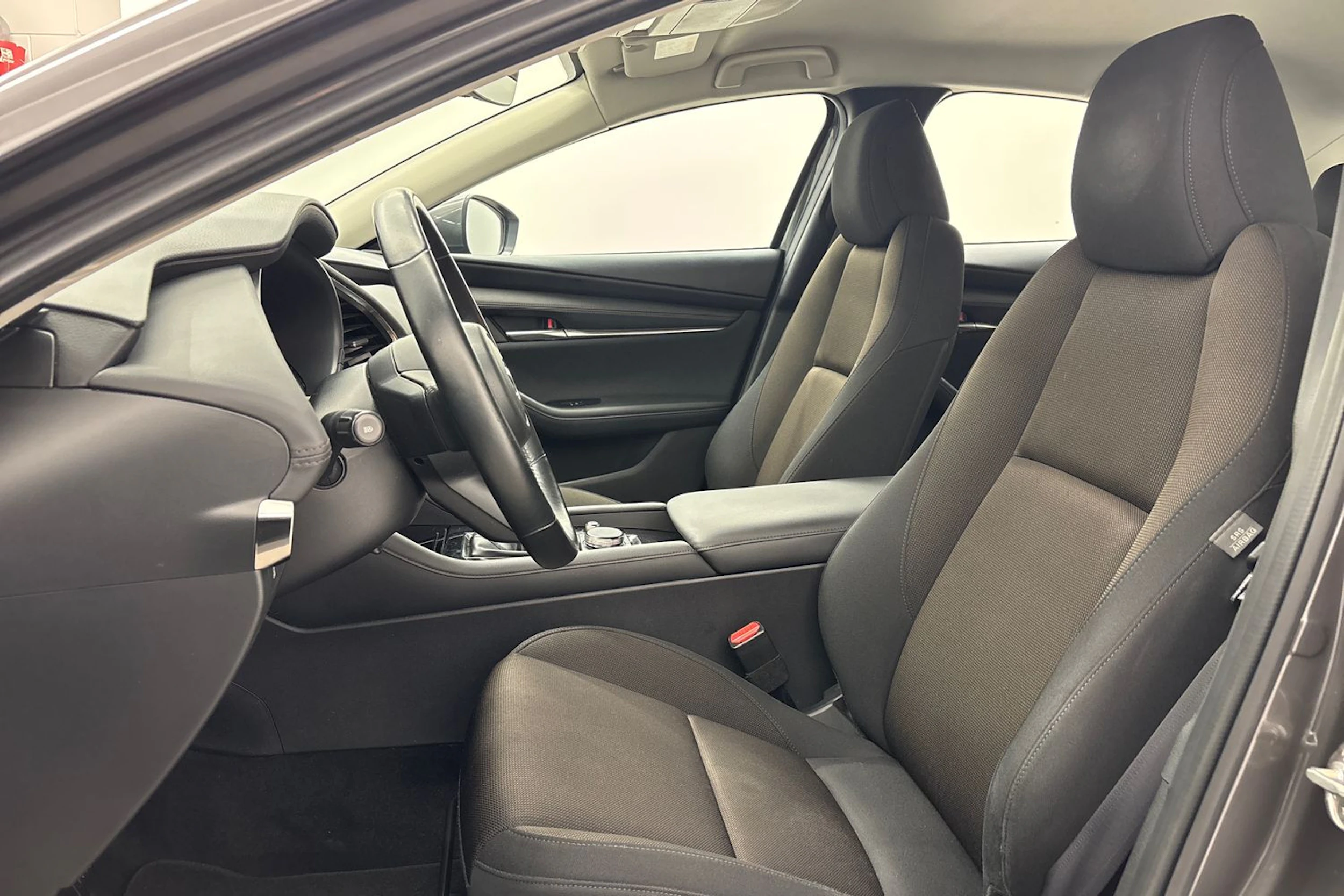 met. harmaa Mazda 3 2021 kuva 11.