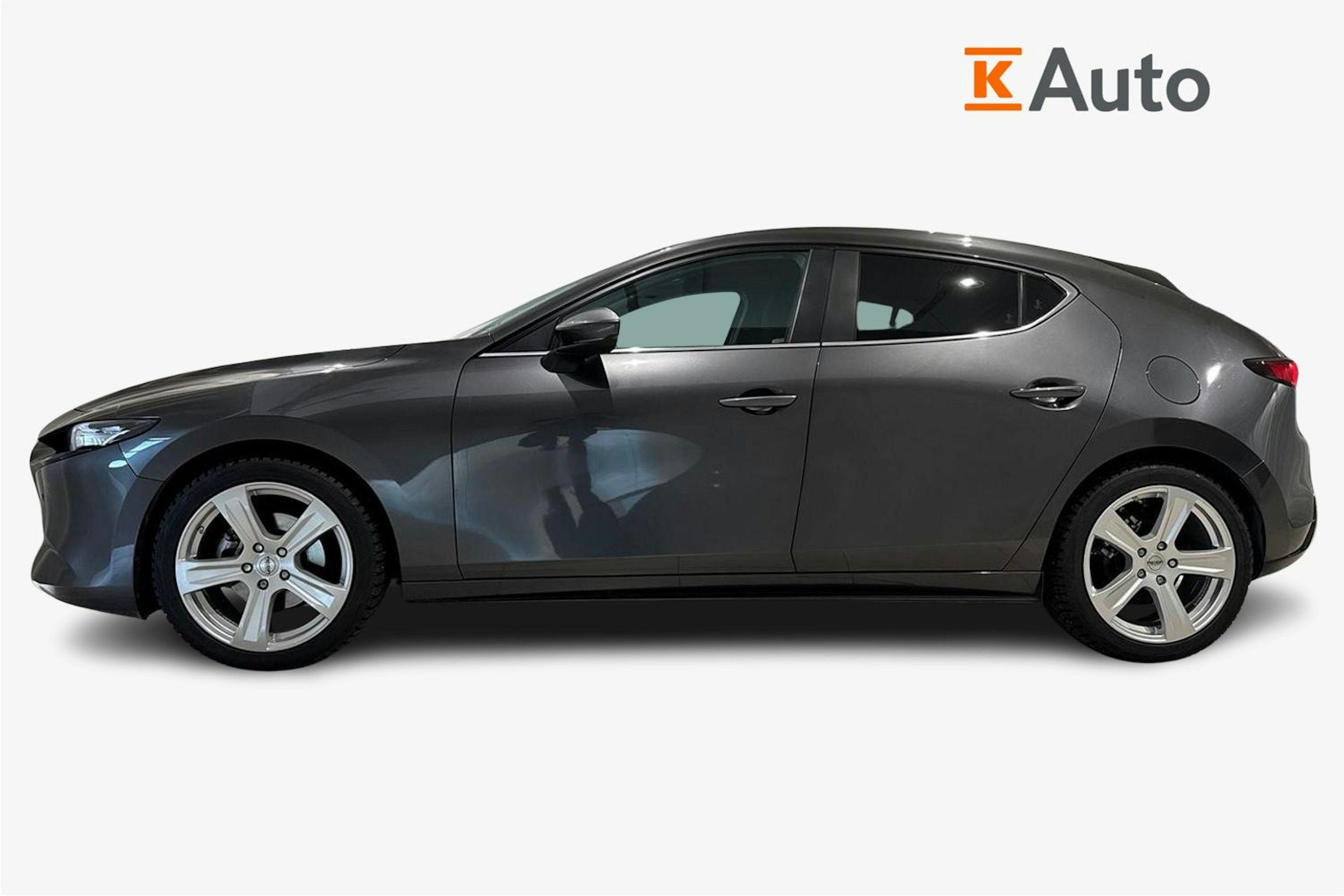 harmaa Mazda 3 2023 kuva 6.