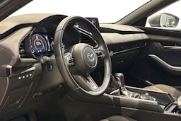 harmaa Mazda 3 2023 kuva 7.