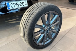 harmaa Mazda 3 2023 kuva 14.