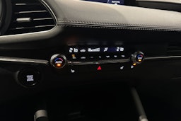 harmaa Mazda 3 2023 kuva 22.