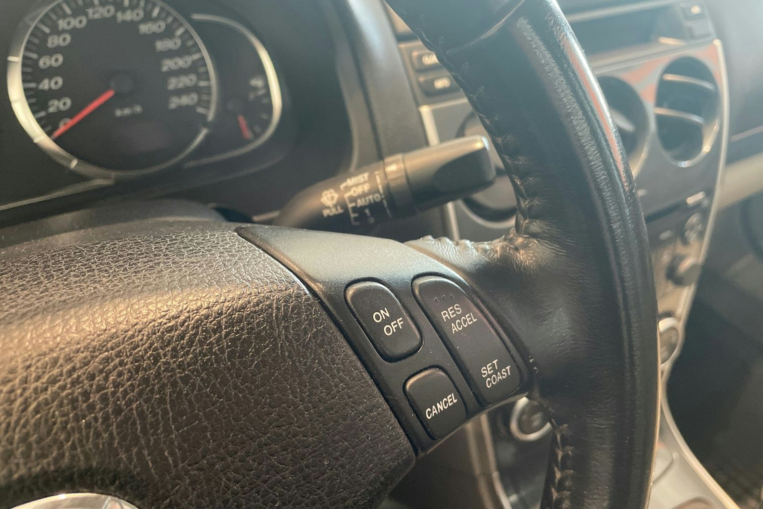 harmaa Mazda 6 2006 kuva 18.