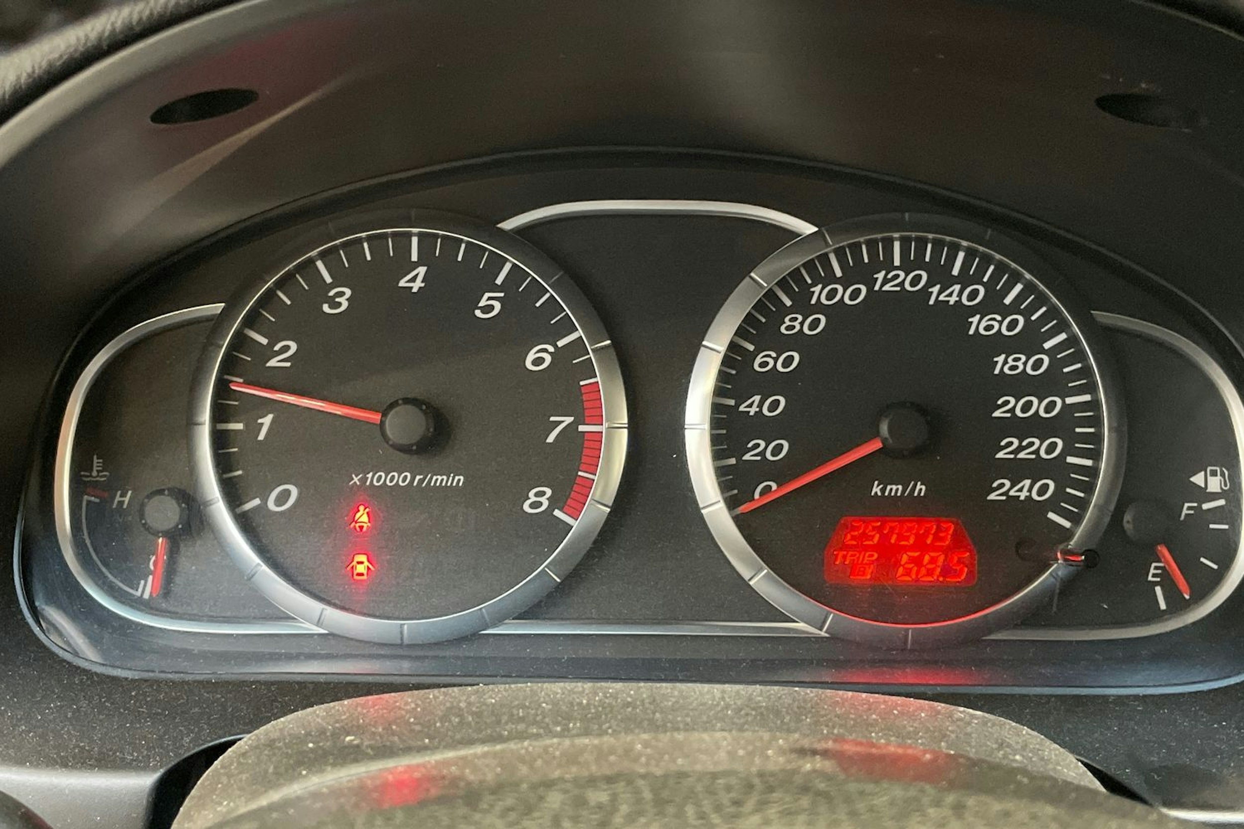 harmaa Mazda 6 2006 kuva 13.