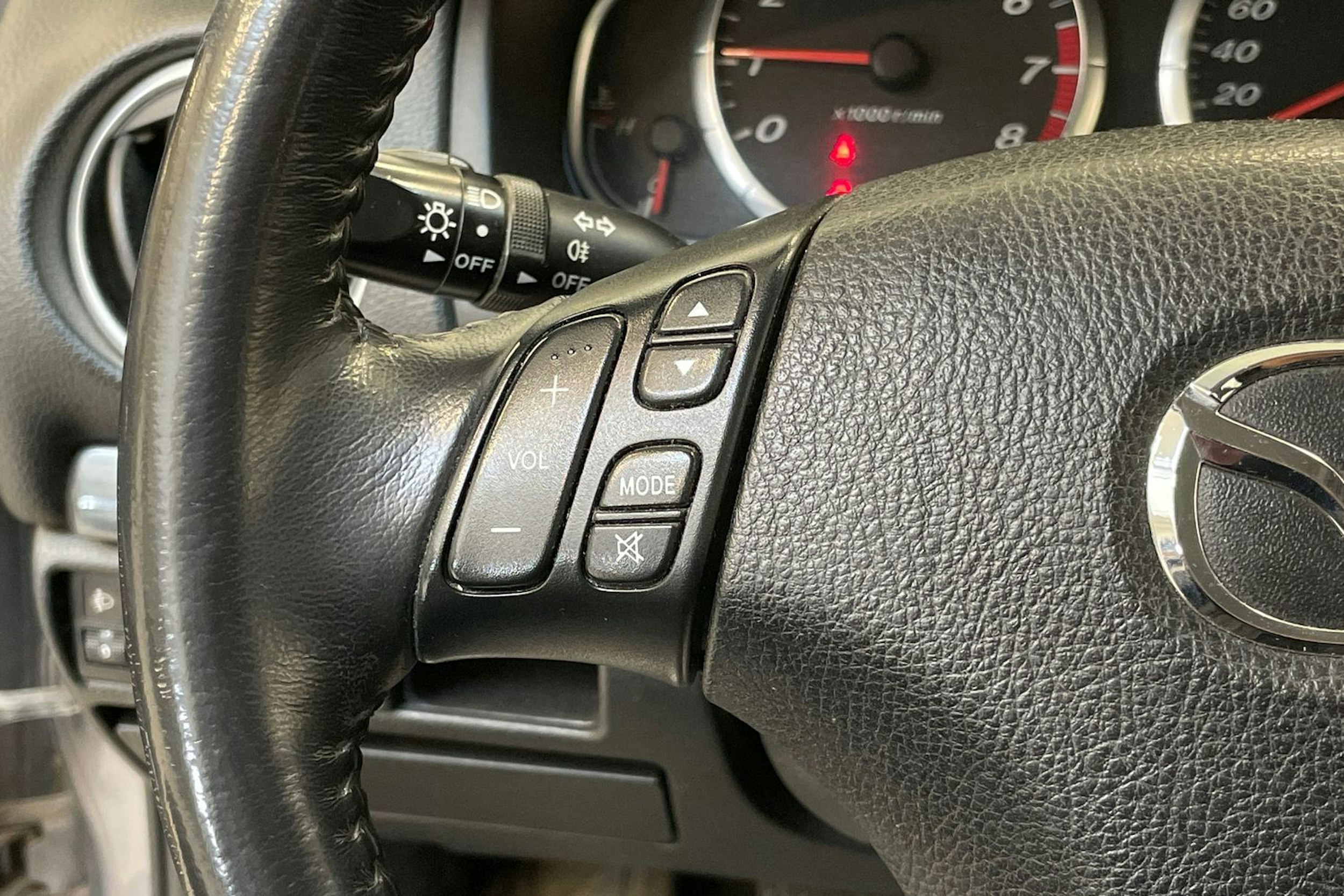 harmaa Mazda 6 2006 kuva 16.
