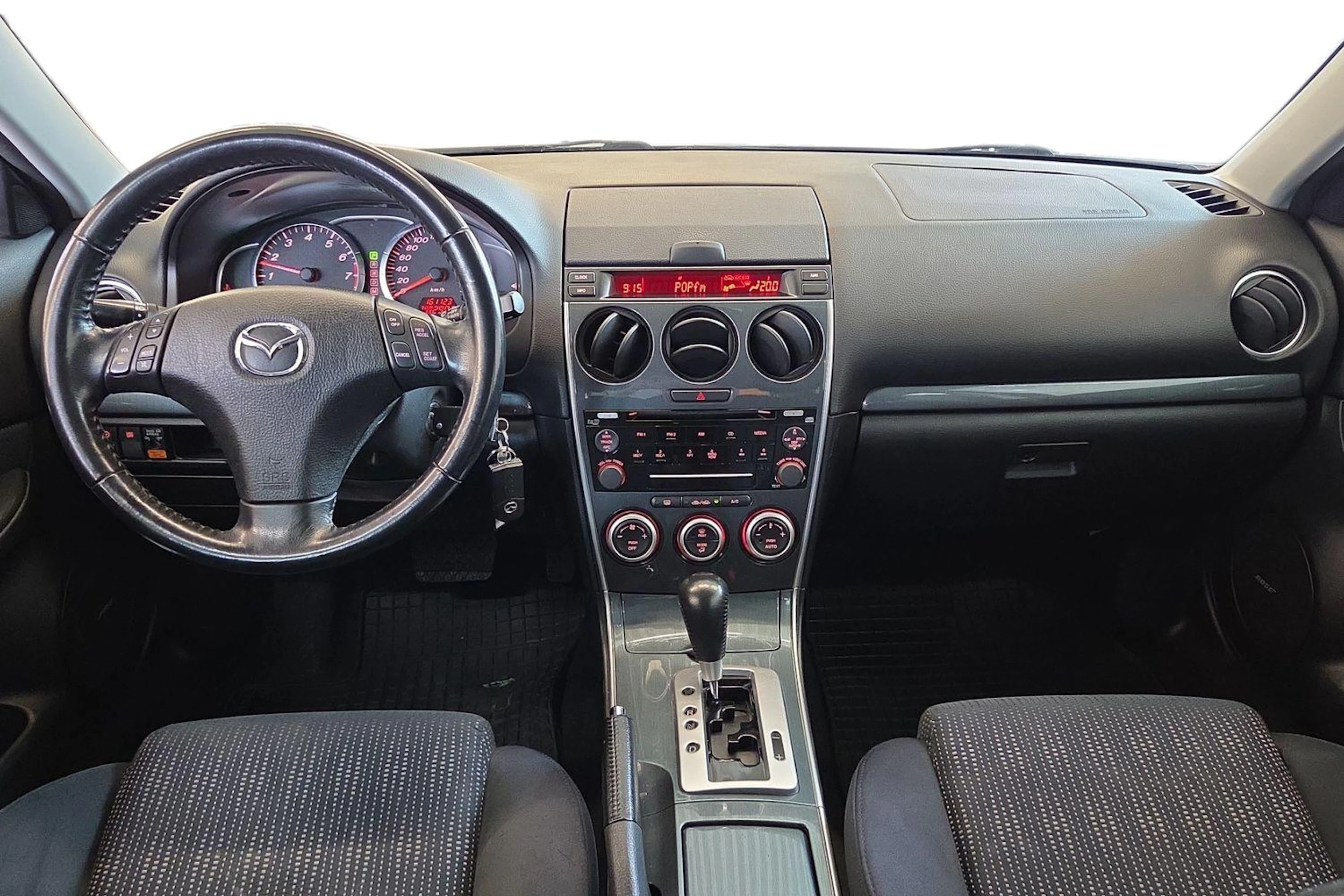 Musta Mazda 6 2007 kuva 7.