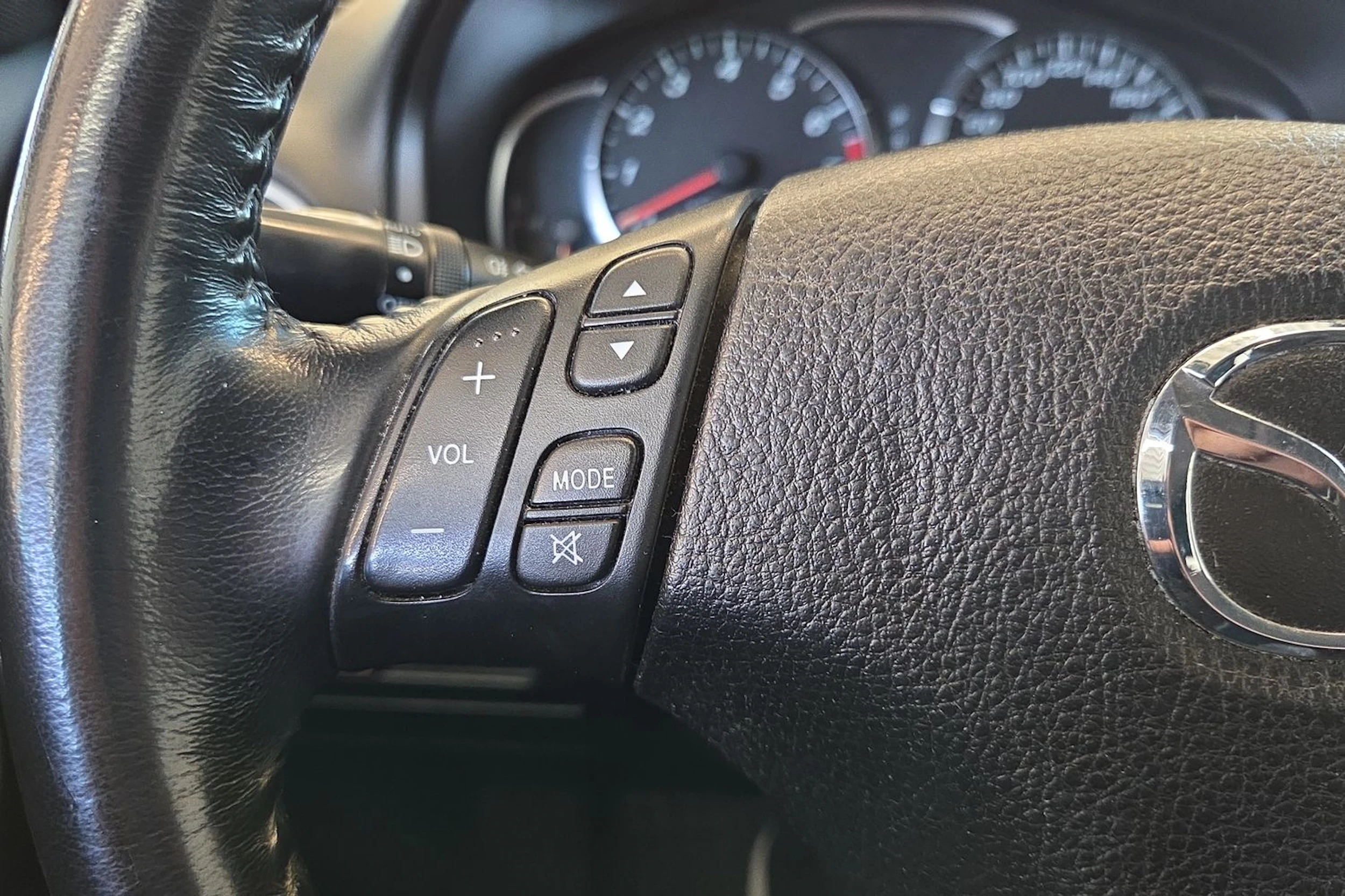 Musta Mazda 6 2007 kuva 13.