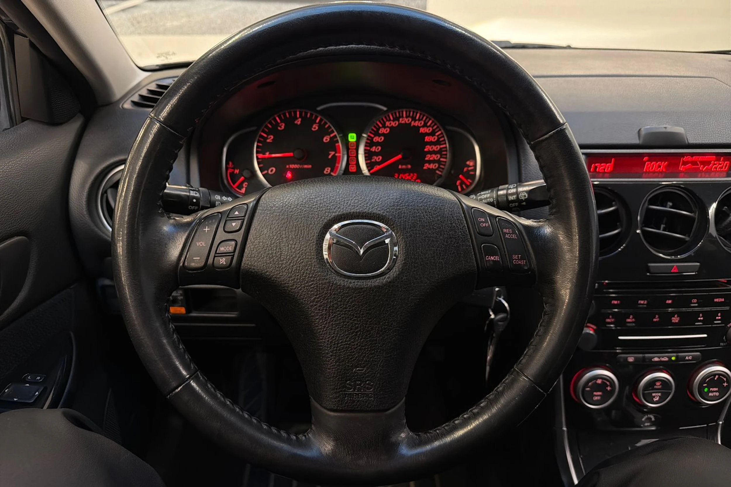 harmaa Mazda 6 2007 kuva 14.